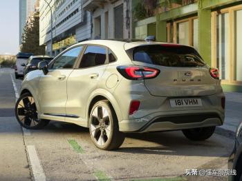 新车 | 约22万元起，1.0T三缸动力/小型SUV，新款福特PUMA售价曝光  -图2