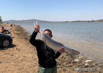 野钓大鱼实战教学，水库钓了一个月，只有这三种天气鱼口最暴躁  -图2