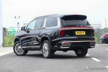 新车 | 4.0T V8大型SUV 红旗LS7原厂车顶箱曝光 整车售136.58万元起  -图3